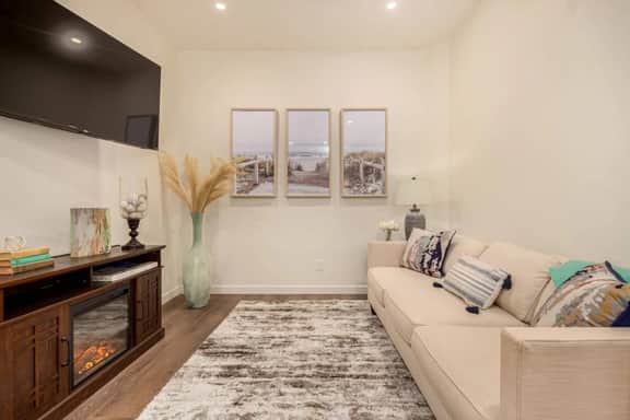 *New* Luxe Apartment 1 Bed Office - Fountain Hills 106