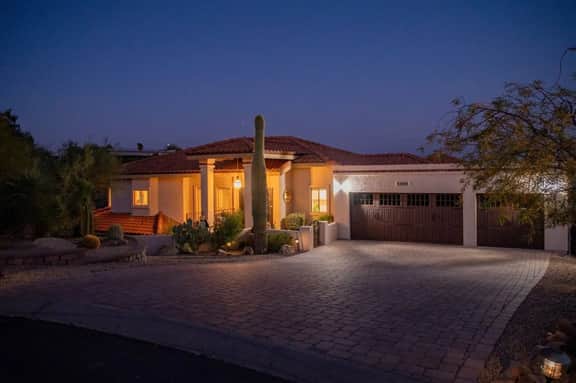 Southwestern Desert Escape/Pool/Hot Tub/Sleeps 12